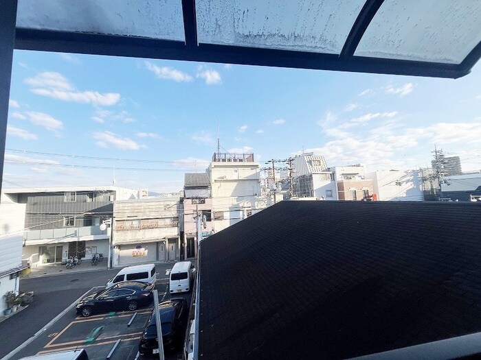 物件内観写真12　(室内からの展望)