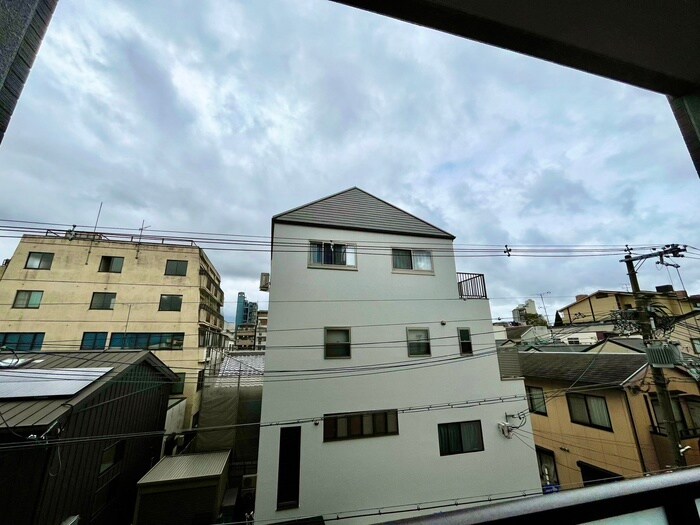 物件内観写真20　(室内からの展望)