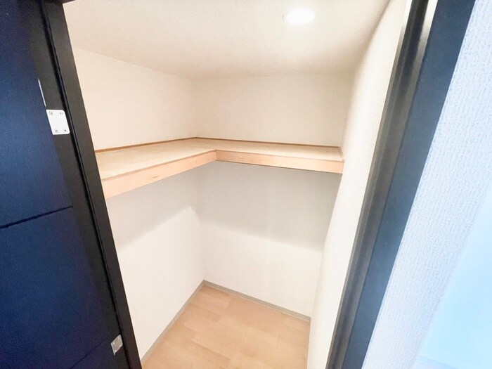 物件内観写真10　(収納)