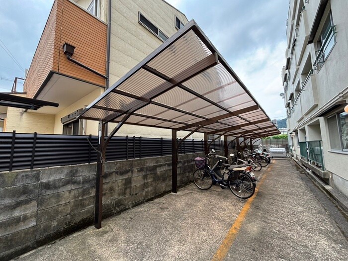 物件外観写真3　(駐輪場)