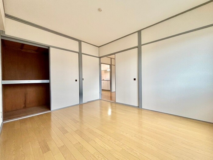 物件内観写真12　(収納)