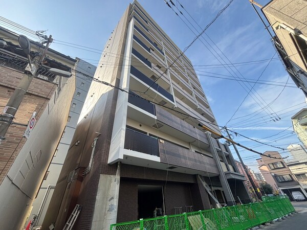 建築中