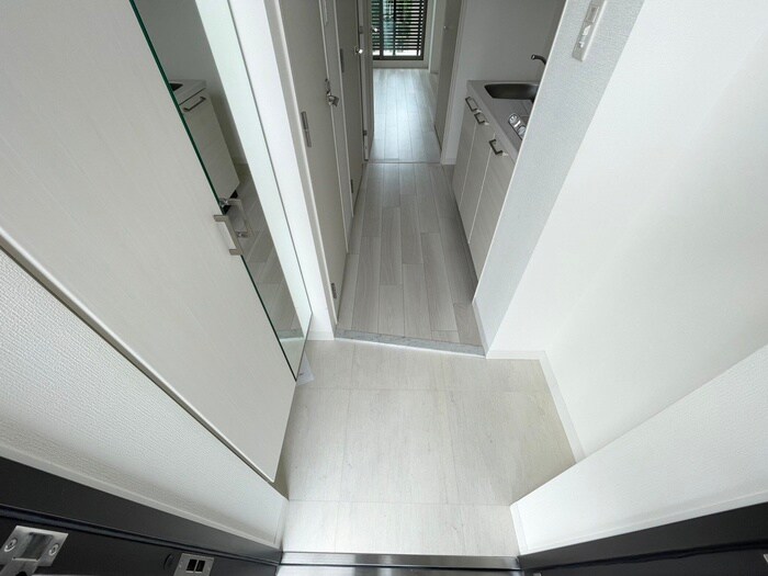 物件内観写真13　(玄関)