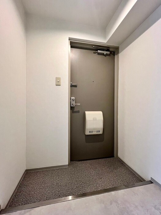 物件内観写真14　(玄関)