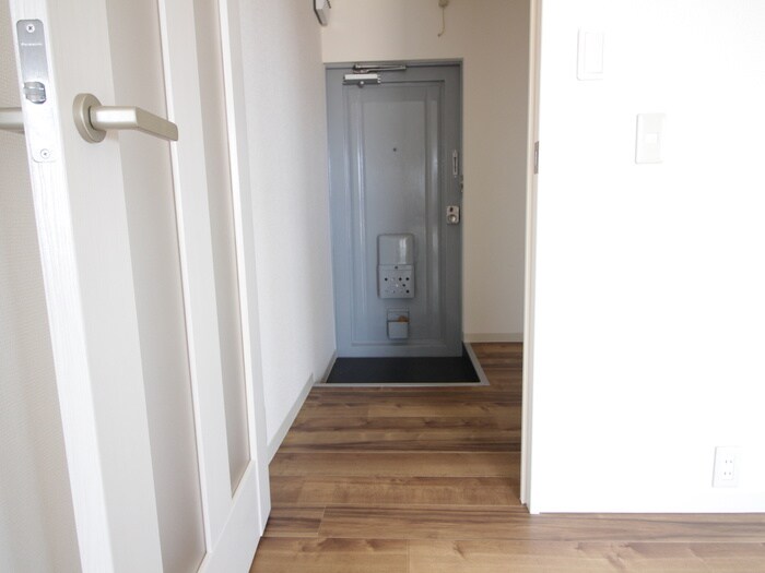 物件内観写真15　(廊下)