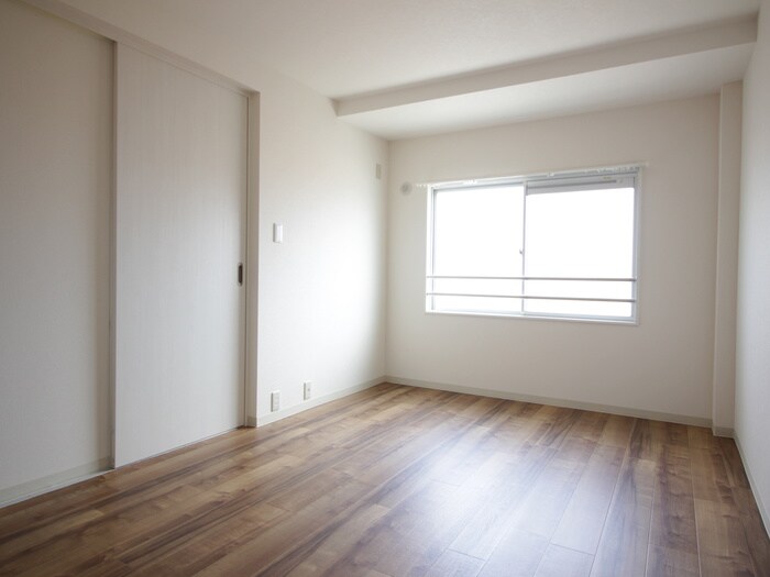 物件内観写真19　(居室)