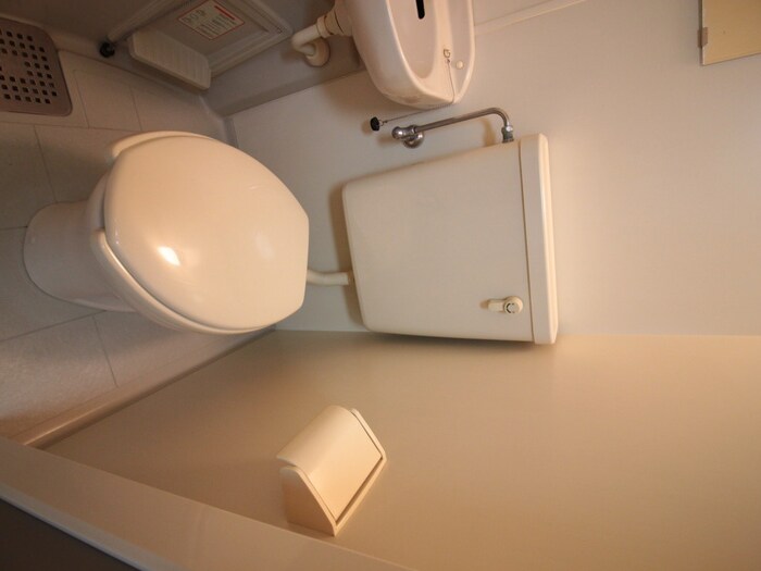 物件内観写真8　(トイレ)