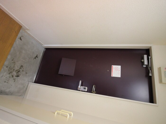 物件内観写真11　(玄関)
