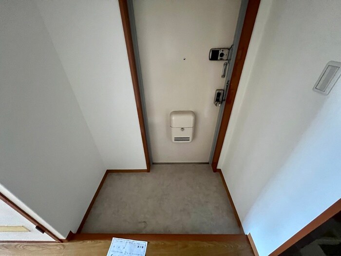 物件内観写真17　(玄関)