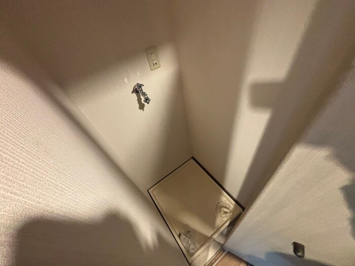 物件内観写真13　(洗濯機置場)