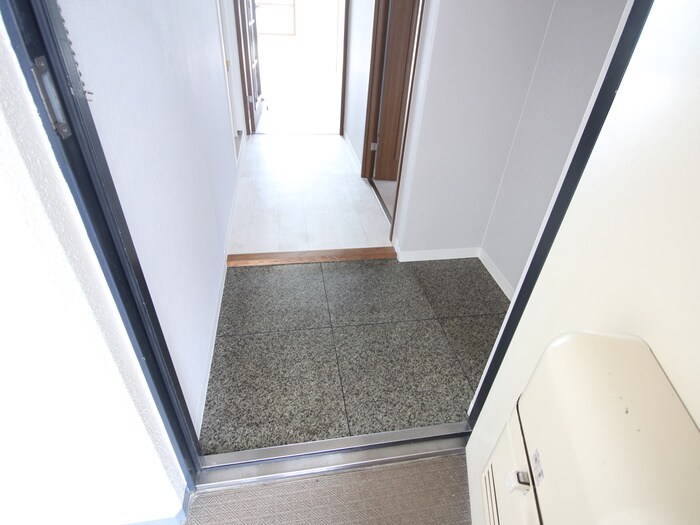 物件内観写真19　(玄関)