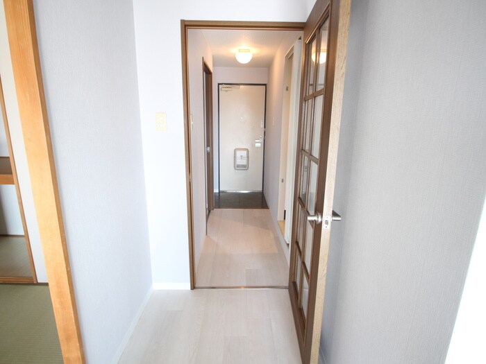 物件内観写真20　(廊下)