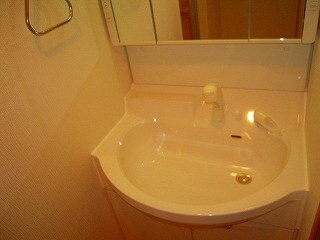 物件内観写真11　(洗面)