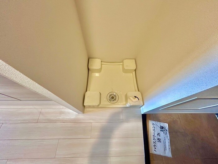 物件内観写真14　(洗濯機置場)