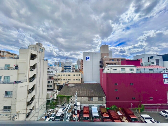 物件内観写真16　(室内からの展望)