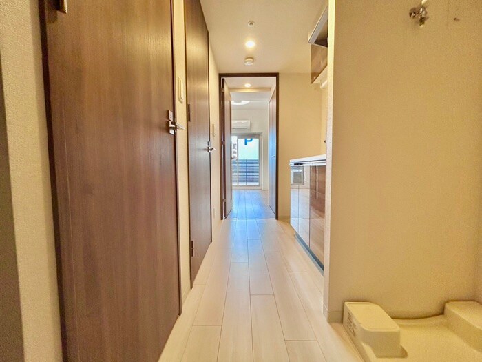 物件内観写真17　(廊下)