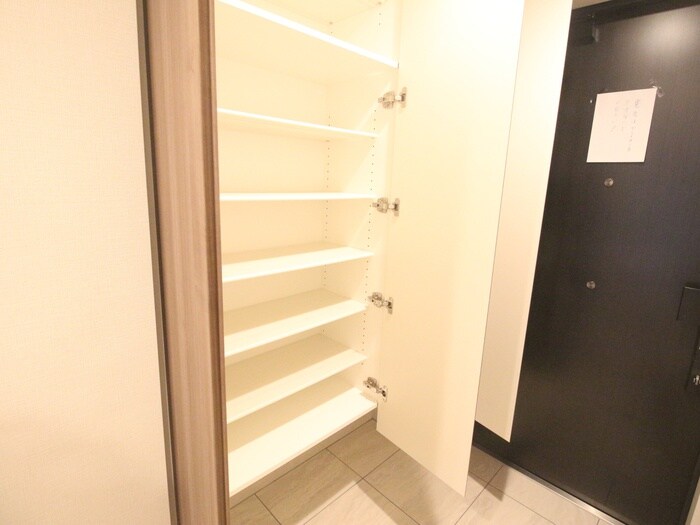 物件内観写真16　(靴箱)