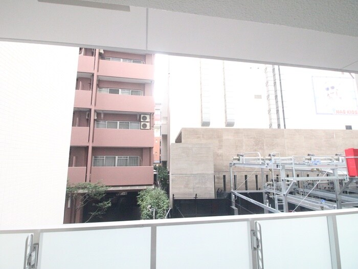 物件内観写真20　(室内からの展望)