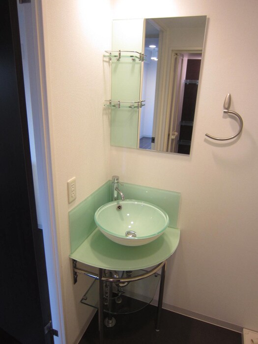 物件内観写真8　(洗面)