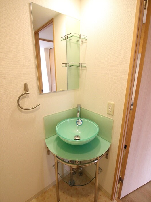 物件内観写真8　(洗面)