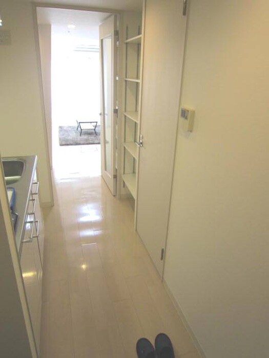 物件内観写真14　(廊下)