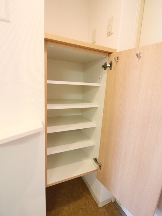 物件内観写真15　(靴箱)