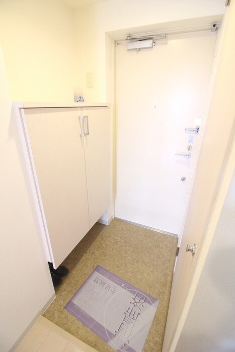 物件内観写真15　(玄関)