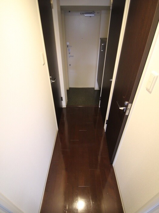物件内観写真16　(廊下)