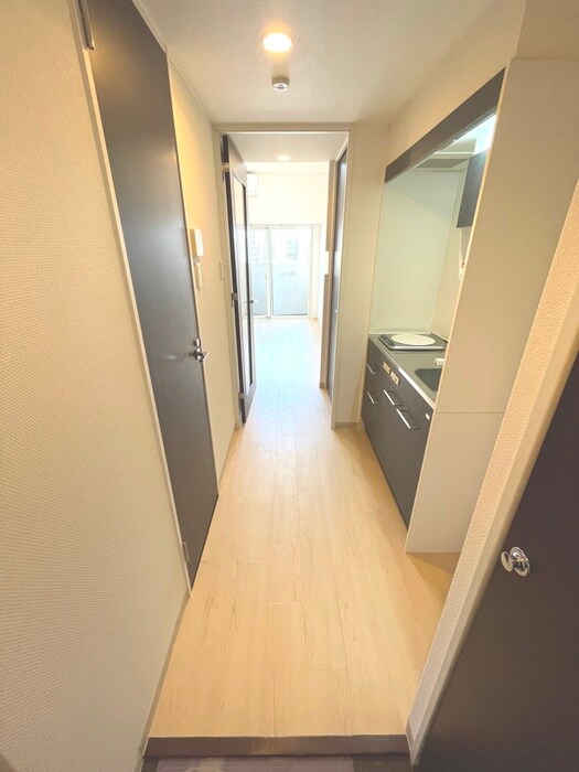 物件内観写真16　(廊下)