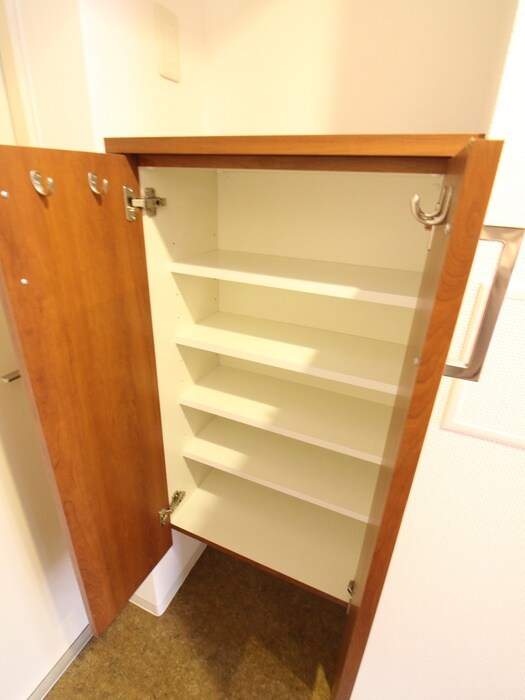 物件内観写真18　(靴箱)