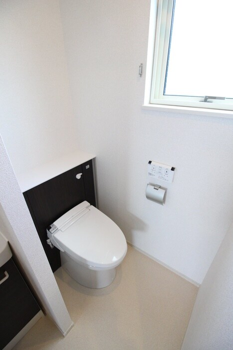 物件内観写真13　(トイレ)
