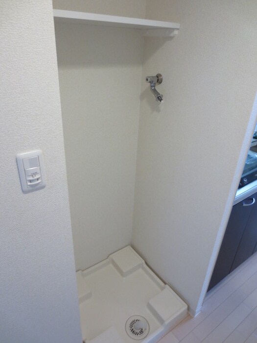 物件内観写真13　(洗濯機置場)