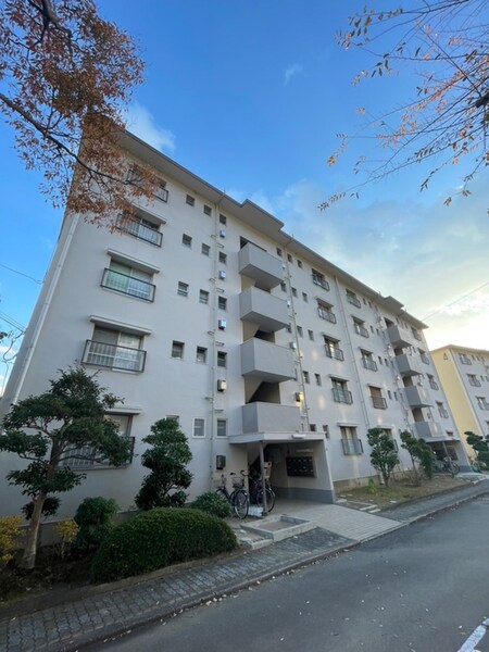 箕面如意谷住宅５号棟(502)外観写真