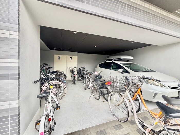 物件外観写真4　(駐車場)