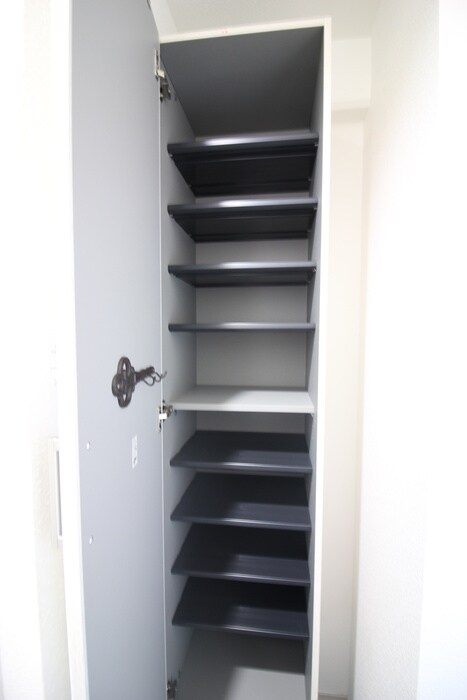 物件内観写真18　(靴箱)