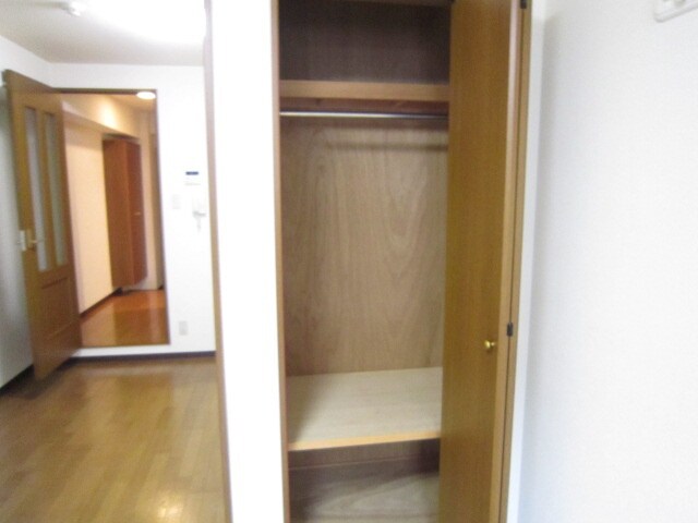 物件内観写真12　(収納)