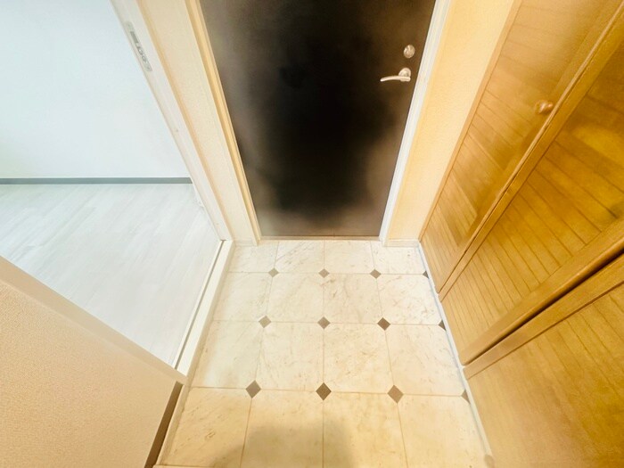 物件内観写真19　(玄関)