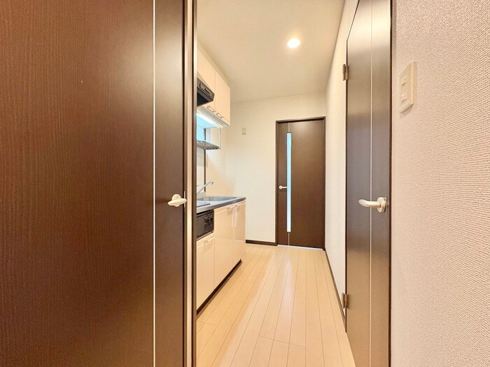 物件内観写真19　(廊下)