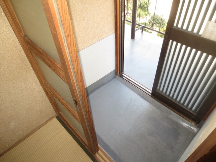 物件内観写真8　(玄関)