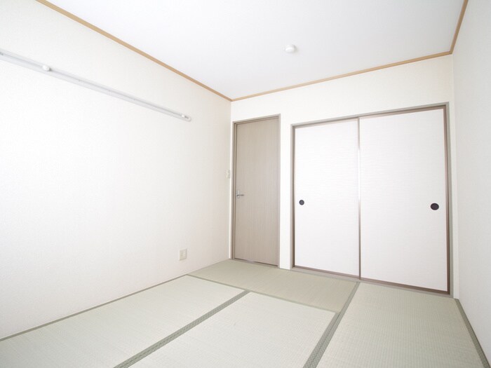 物件内観写真10　(居室)