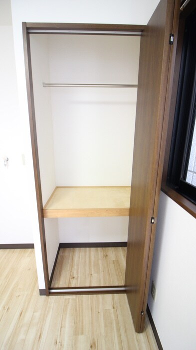 物件内観写真12　(収納)