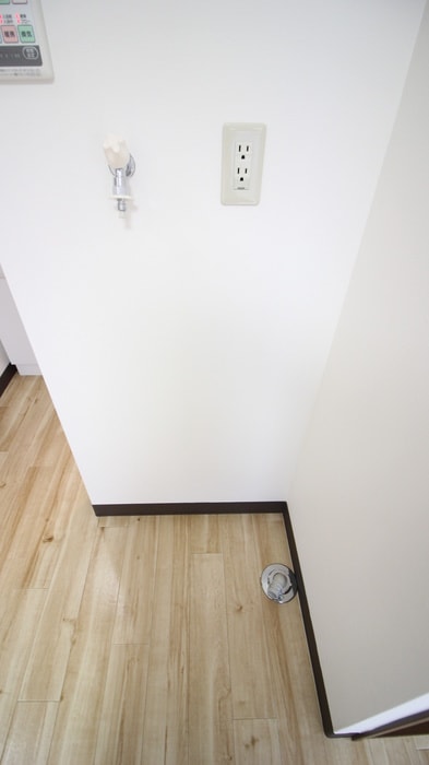 物件内観写真16　(洗濯機置場)