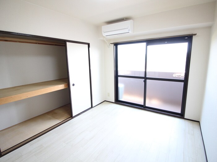 物件内観写真11　(居室)