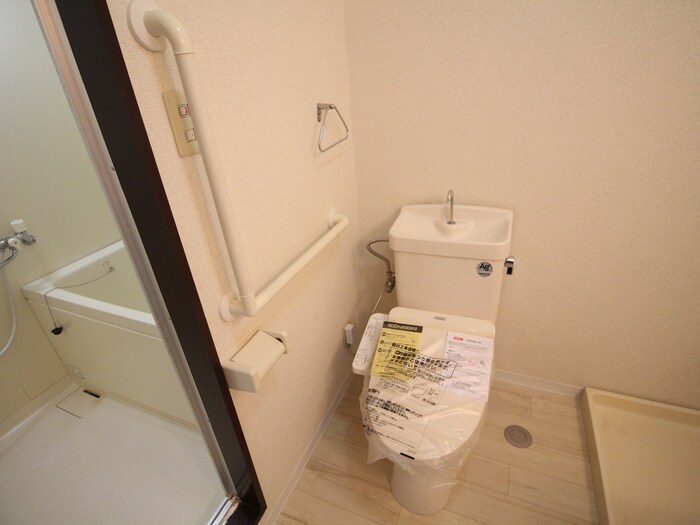 物件内観写真14　(トイレ)