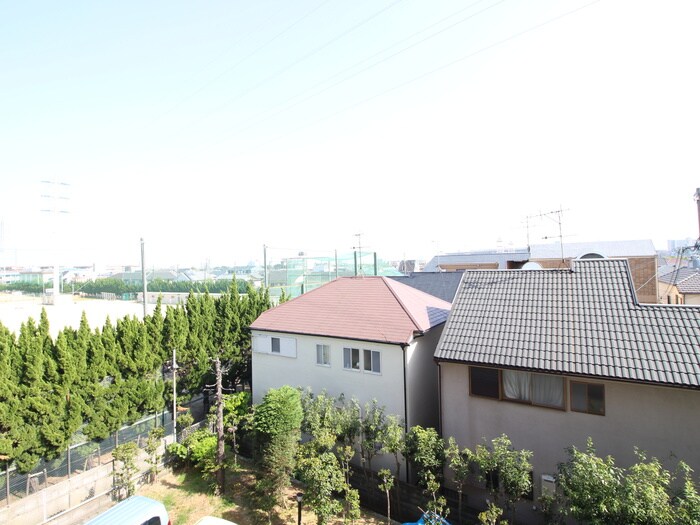 物件内観写真16　(室内からの展望)