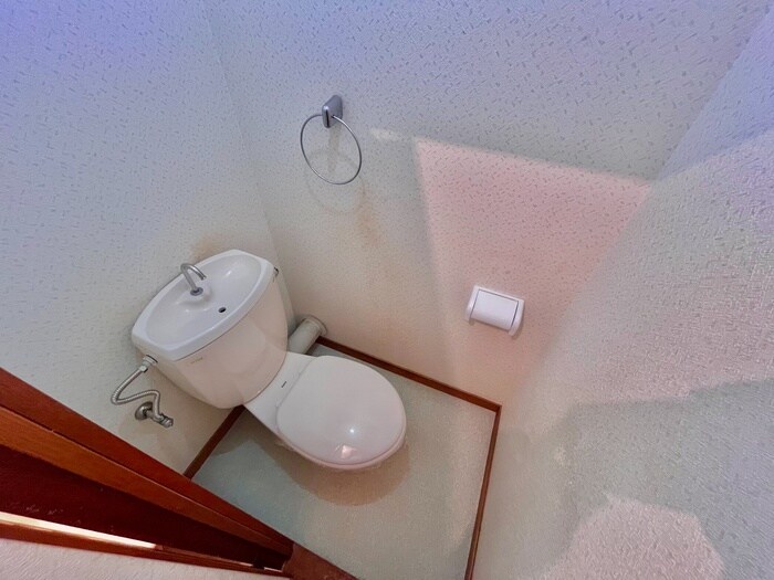 物件内観写真8　(トイレ)