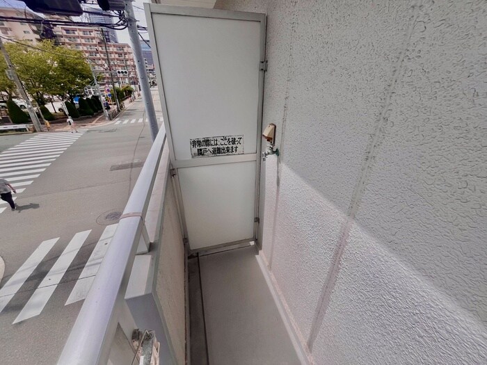 物件内観写真12　(洗濯機置場)