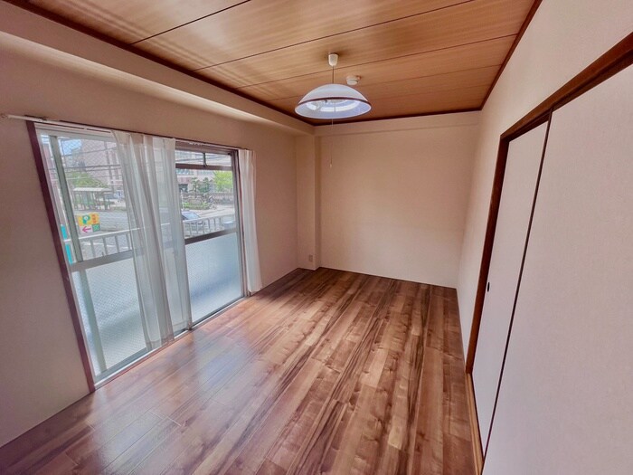 物件内観写真19　(居室)