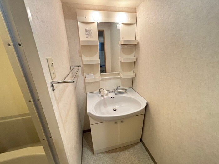 物件内観写真13　(洗面)