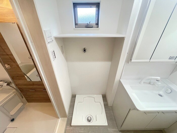 物件内観写真11　(洗濯機置場)